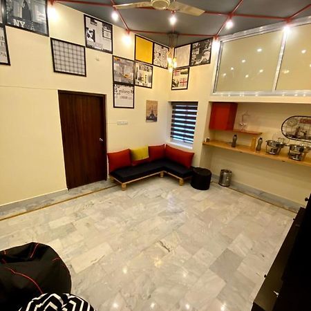 A Pousada Backpackers Den Lucknow Exterior foto